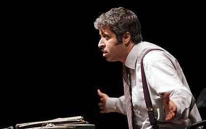 ایوب آقاخانی در روال عادی