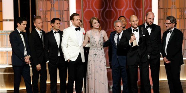لا لا لند جوایز گلدن گلوب 2017 را درو کرد / اصغر فرهادی از جوایز دست خالی بیرون رفت + فهرست کامل جوایز
